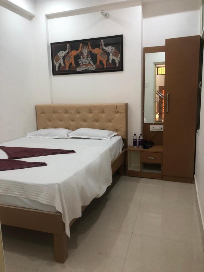 Purple Lotus Hotel Benares Buitenkant foto